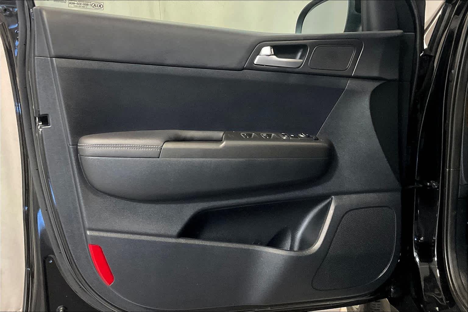 2022 Kia Sportage LX - Photo 9