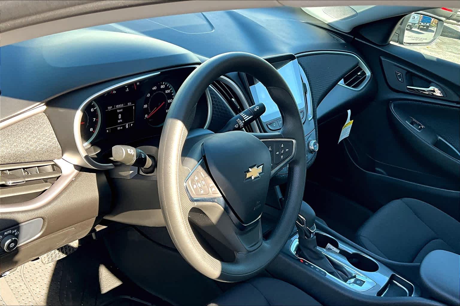 2024 Chevrolet Malibu LS - Photo 8