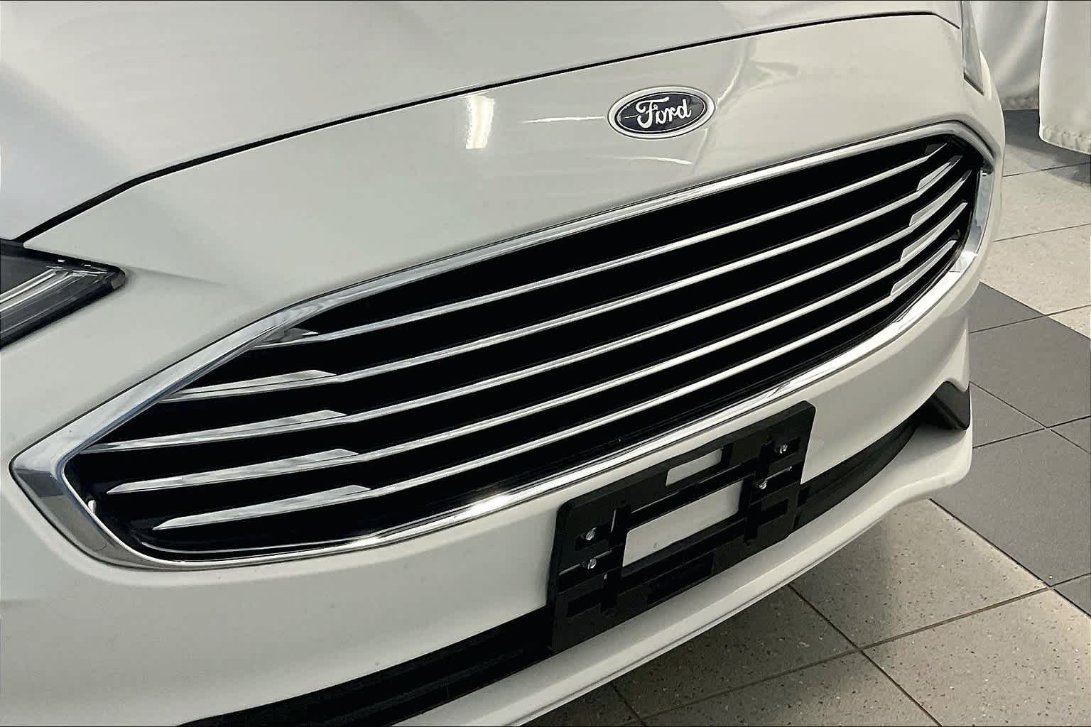 2020 Ford Fusion SE - Photo 30
