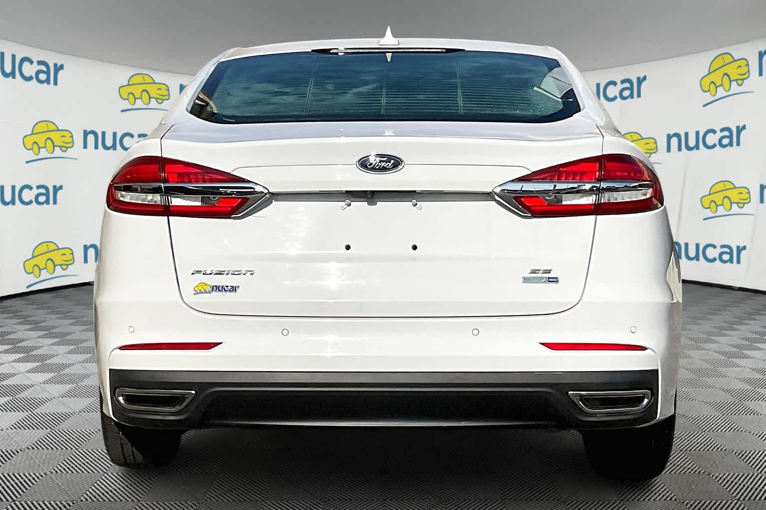 2020 Ford Fusion SE - Photo 5