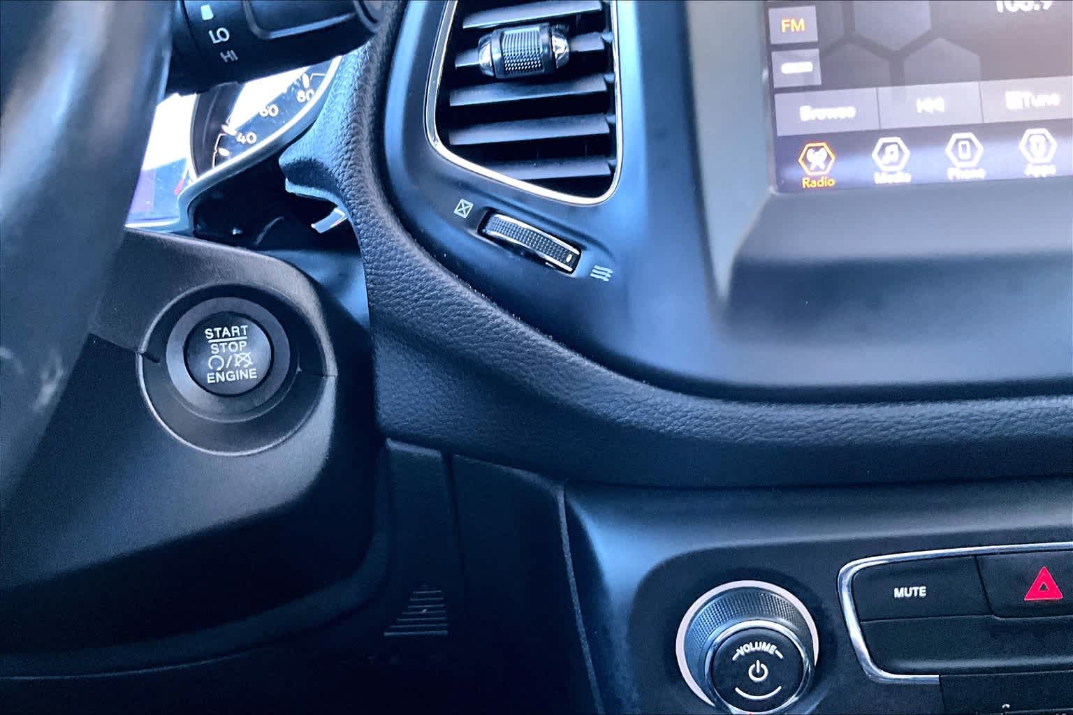 2019 Jeep Compass Latitude - Photo 25