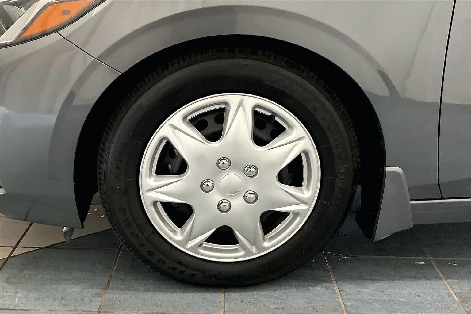 2020 Nissan Sentra S - Photo 13