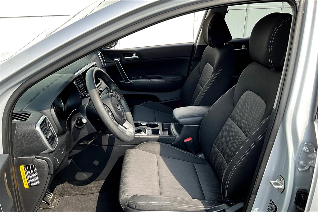 2021 Kia Sportage LX - Photo 10