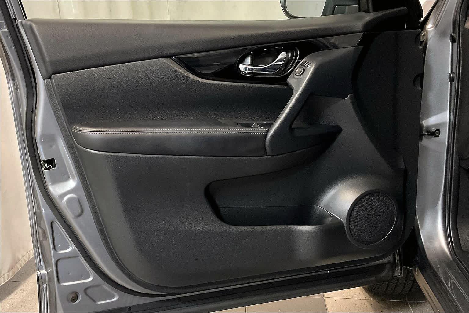 2021 Nissan Rogue Sport SV - Photo 9