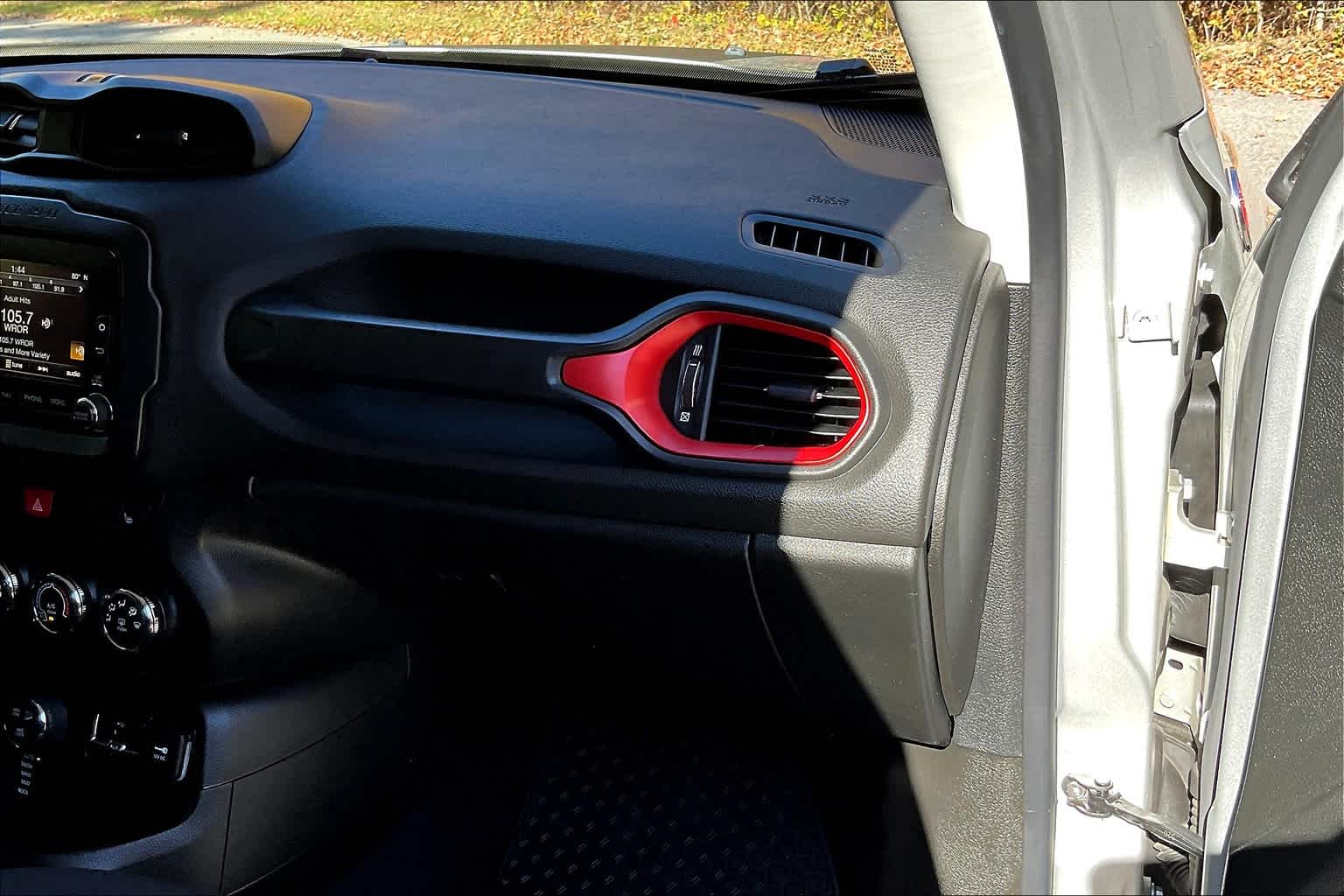 2016 Jeep Renegade Trailhawk - Photo 13