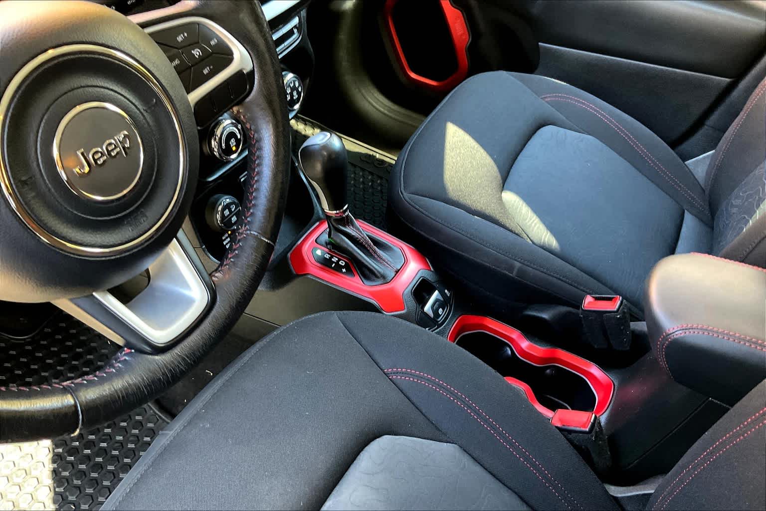 2016 Jeep Renegade Trailhawk - Photo 20