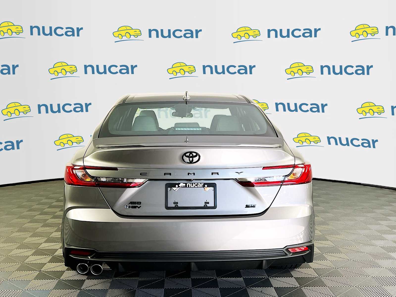 2025 Toyota Camry SE - Photo 5