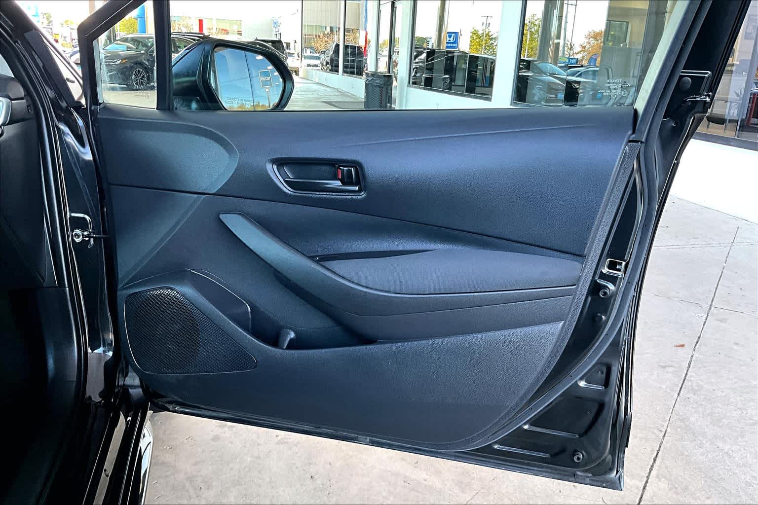 2022 Toyota Corolla LE - Photo 12