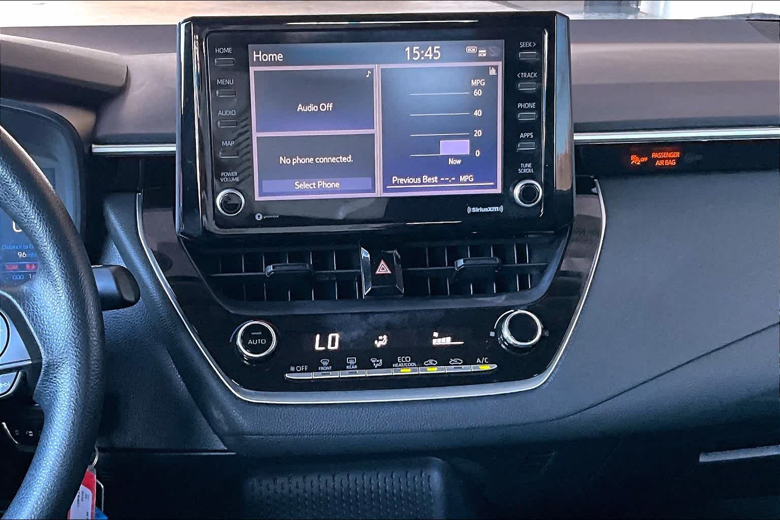 2022 Toyota Corolla LE - Photo 18