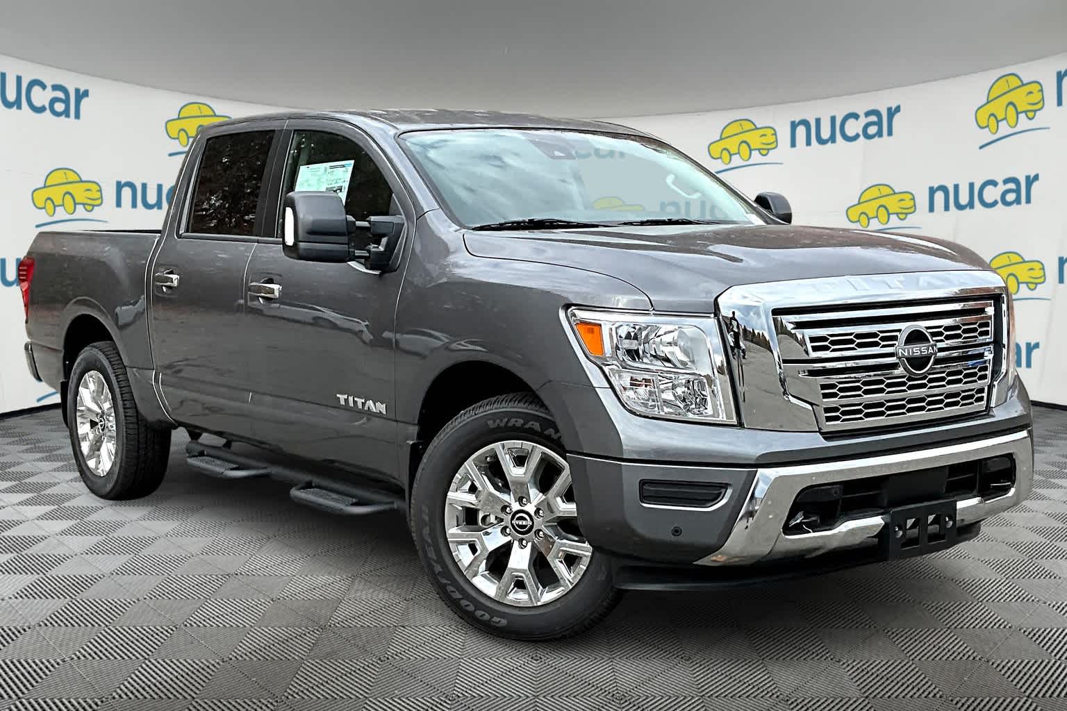 2024 Nissan Titan SV 4x4 Crew Cab