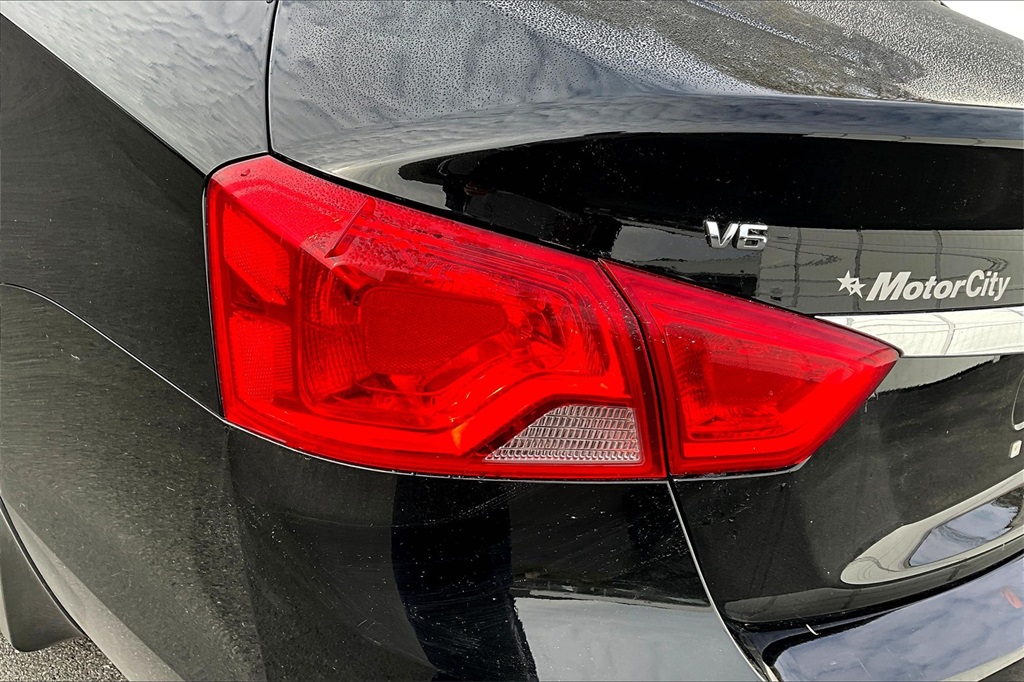 2019 Chevrolet Impala LT - Photo 29