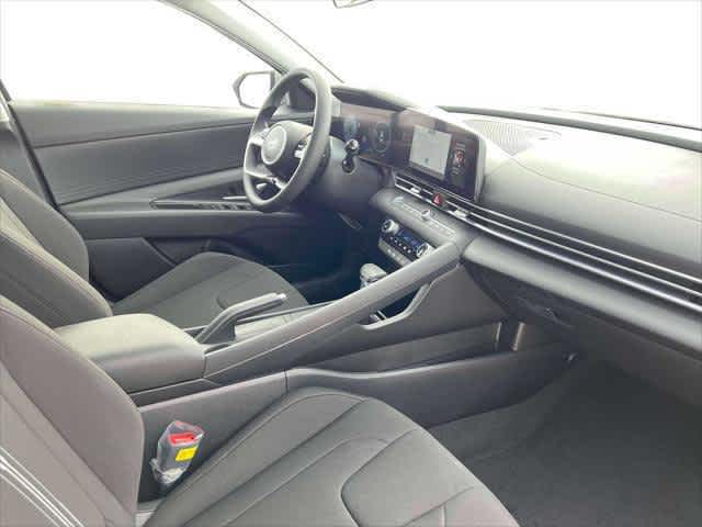 2024 Hyundai Elantra SEL - Photo 14