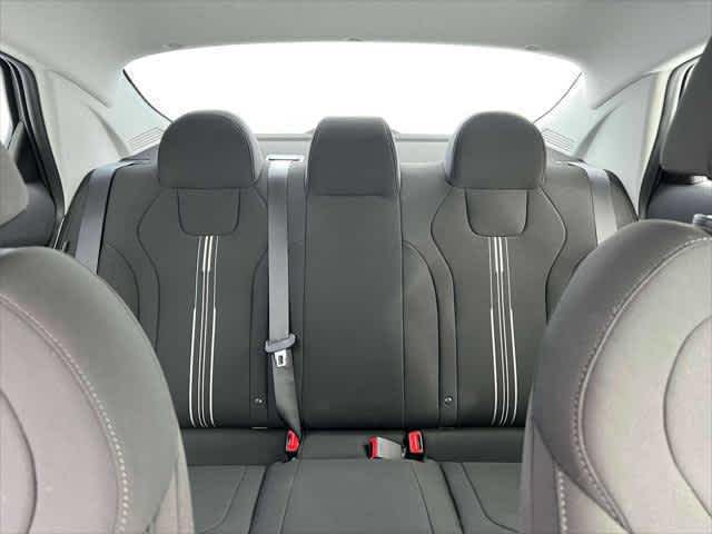 2024 Hyundai Elantra SEL - Photo 15
