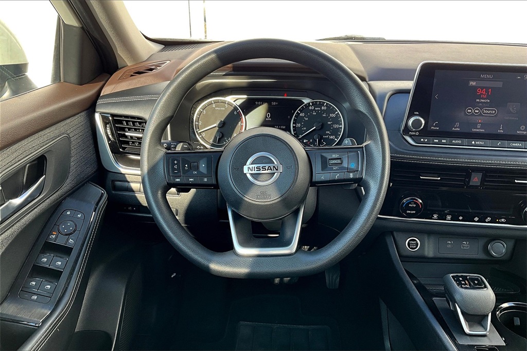 2021 Nissan Rogue SV - Photo 17