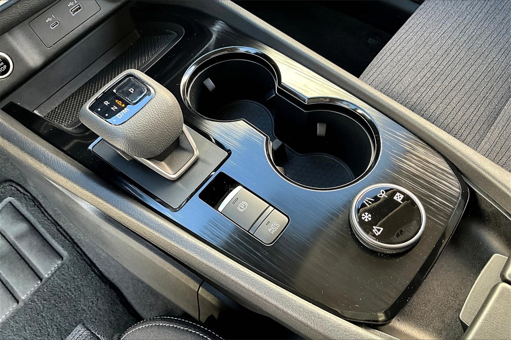 2021 Nissan Rogue SV - Photo 20