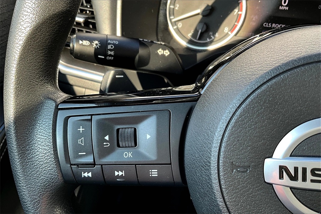 2021 Nissan Rogue SV - Photo 22