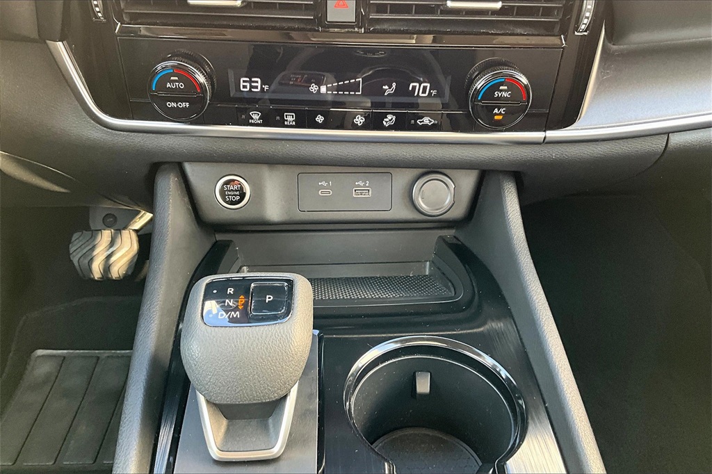 2021 Nissan Rogue SV - Photo 25