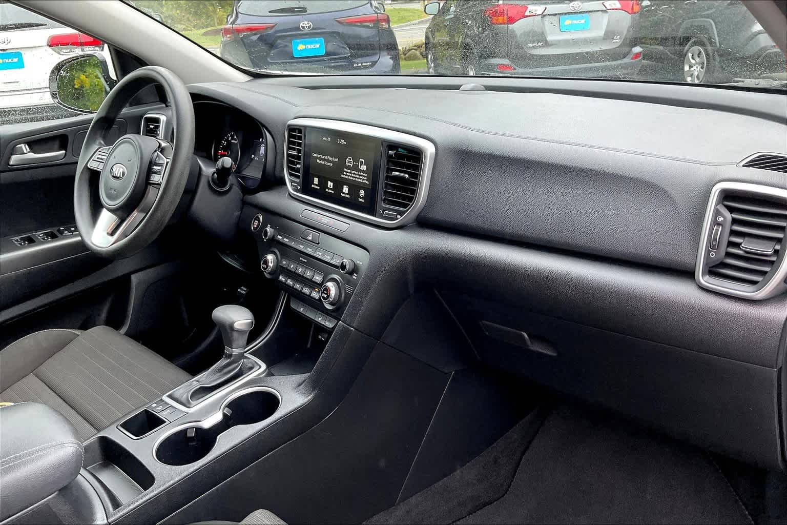 2022 Kia Sportage LX - Photo 14