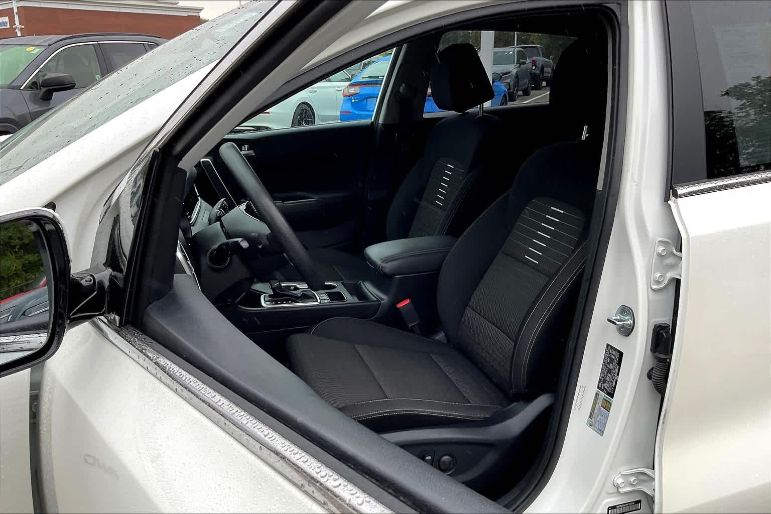 2022 Kia Sportage LX - Photo 10