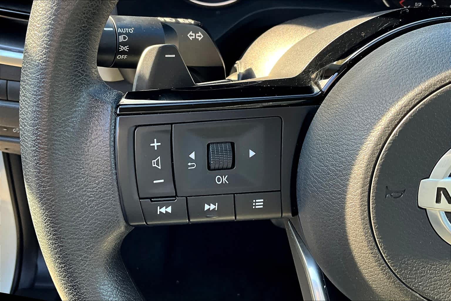 2021 Nissan Rogue SV - Photo 22