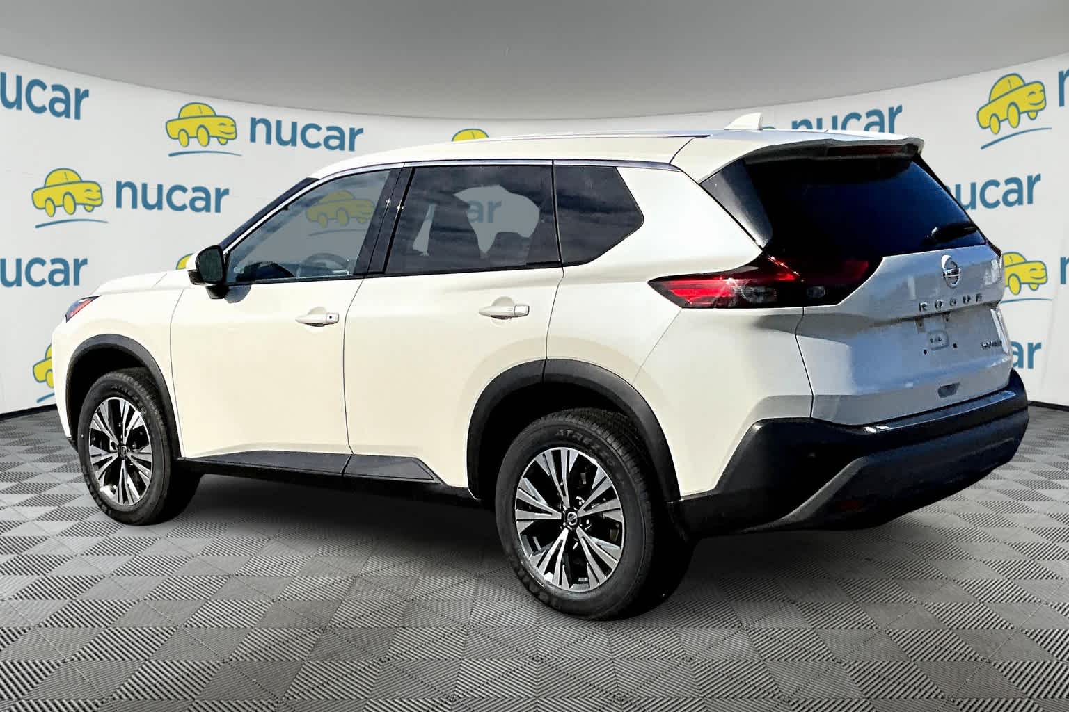 2021 Nissan Rogue SV - Photo 4