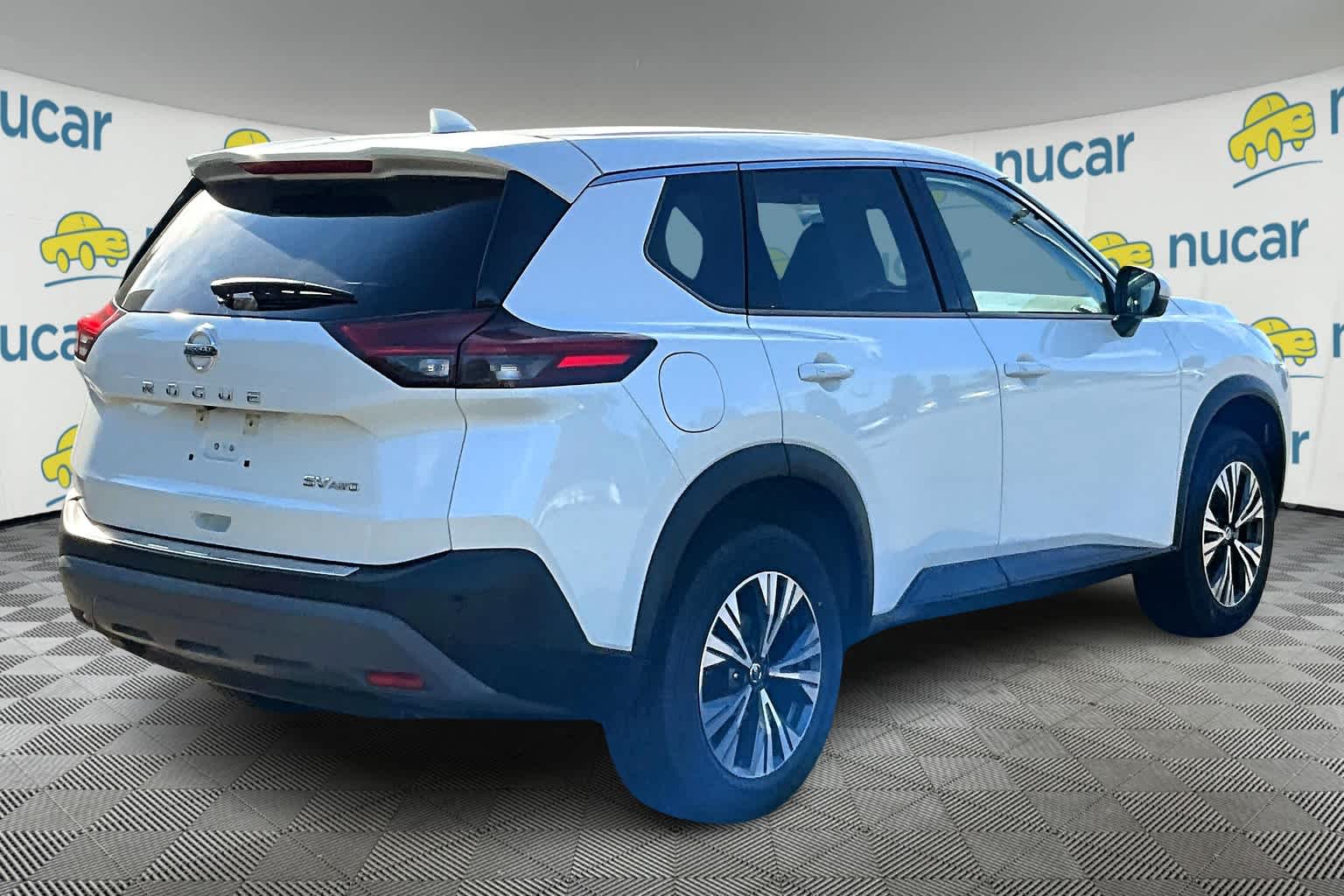 2021 Nissan Rogue SV - Photo 6