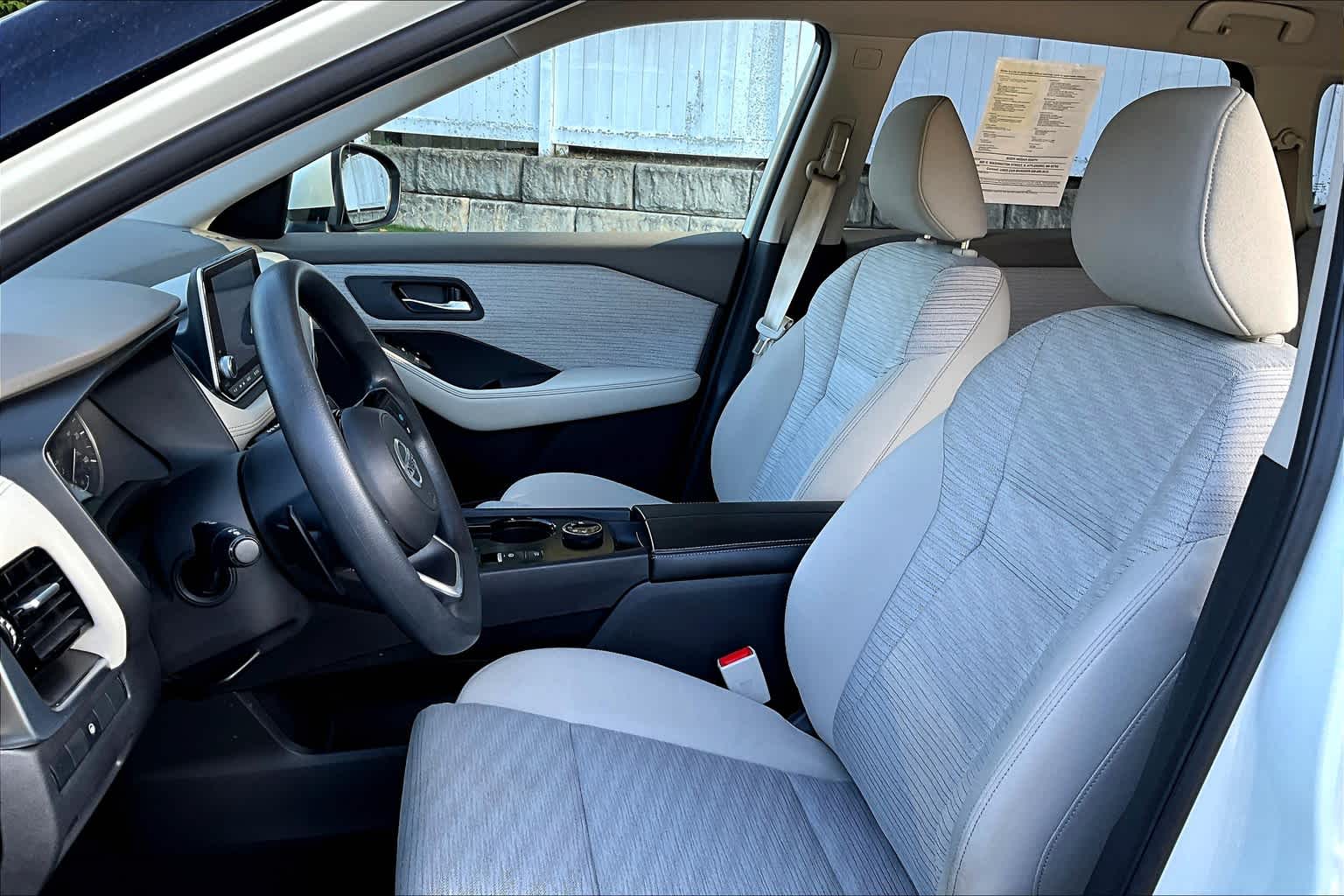 2021 Nissan Rogue SV - Photo 10