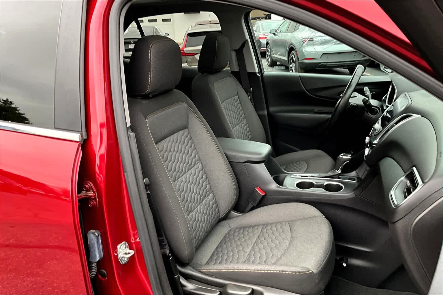2021 Chevrolet Equinox LT - Photo 11