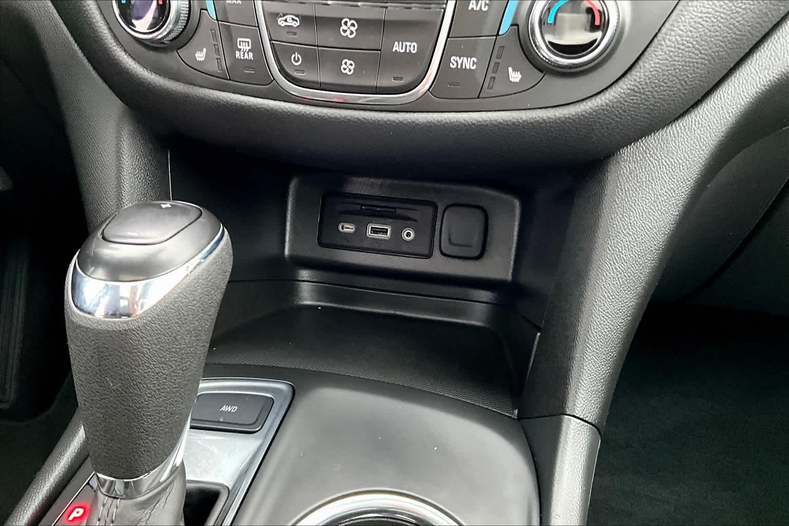 2021 Chevrolet Equinox LT - Photo 27