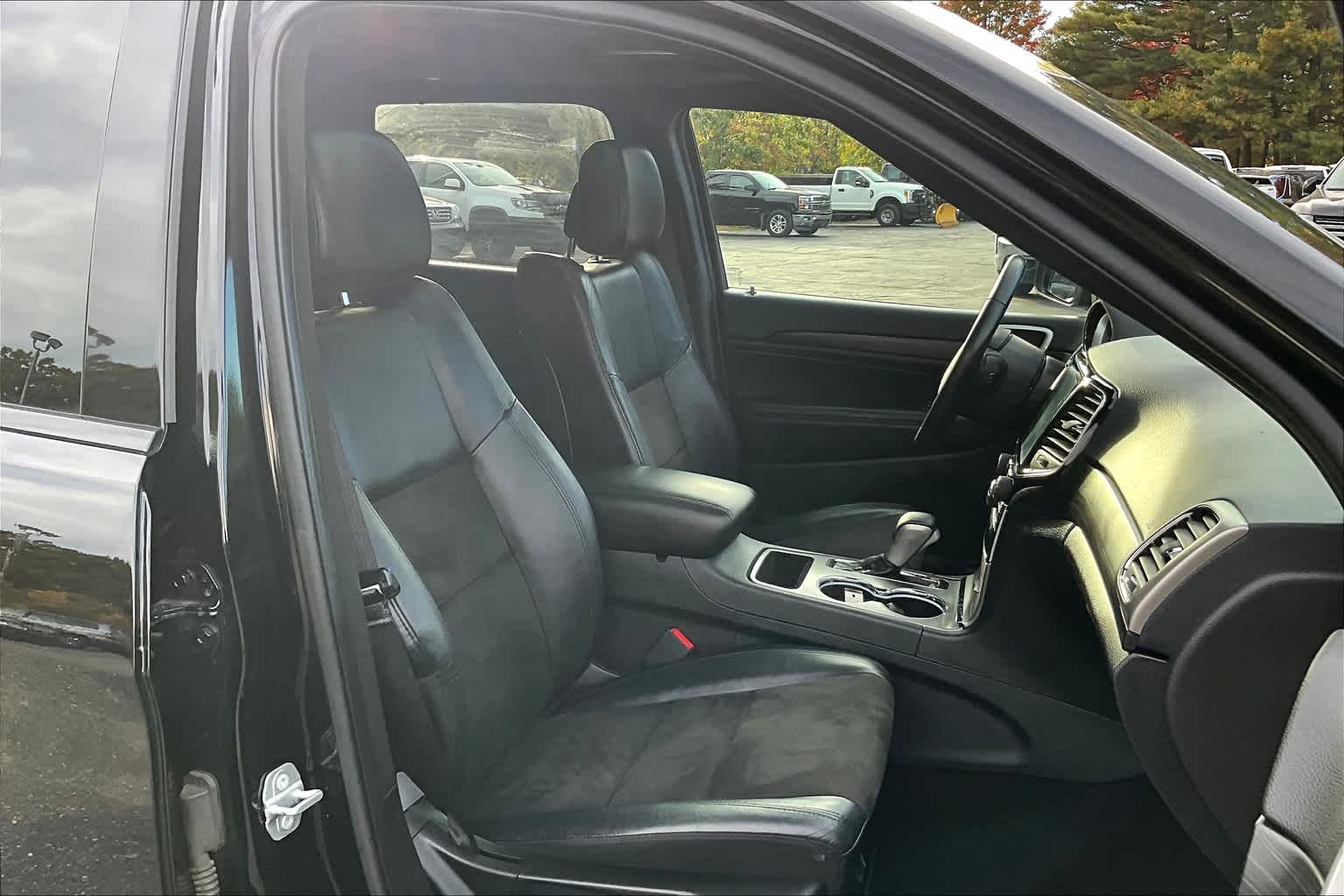 2020 Jeep Grand Cherokee Altitude - Photo 11